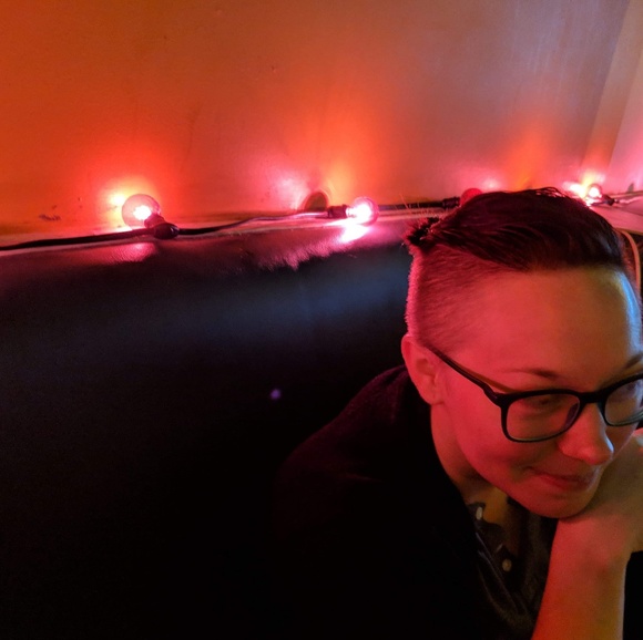 Meet your Posher, Stephanie - Picture 1 of 1